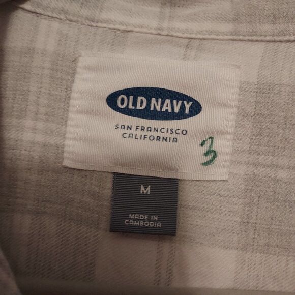 Old Navy  size M VGC arm pit to pit 18 shoulder down is 24 1/2 - Picture 5 of 6